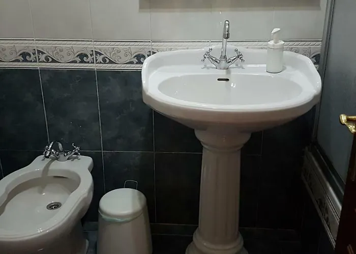 La Casa De Elena * גיחון